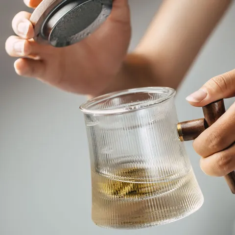 Japanse Stijl Borosilicaatglas Thee Infuser Kop Met Houten Handvat En Deksel Transparant Hittebestendig