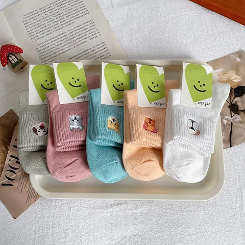 Women's Cute Cartoon Dog Embroidery Mid-Tube Socks Casual Breathable Cotton Socks