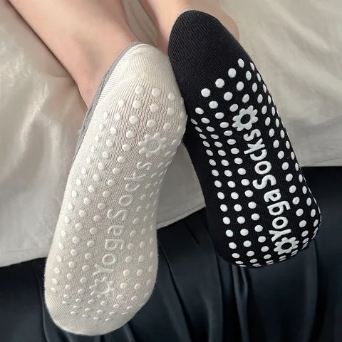Chaussettes de Yoga Antidérapantes pour Femmes Chaussettes de Pilates Professionnelles en Coton Respirant Avec Brides Croisées