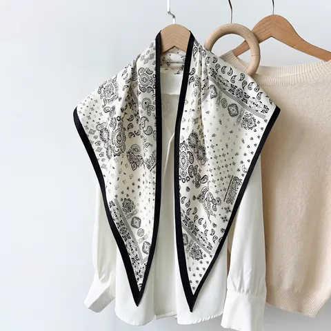 Retro Paisley Satijn Driehoek Sjaal Voor Vrouwen Lichtgewicht Veelzijdige Hals Sjaal Mode Hoofdband Haarband