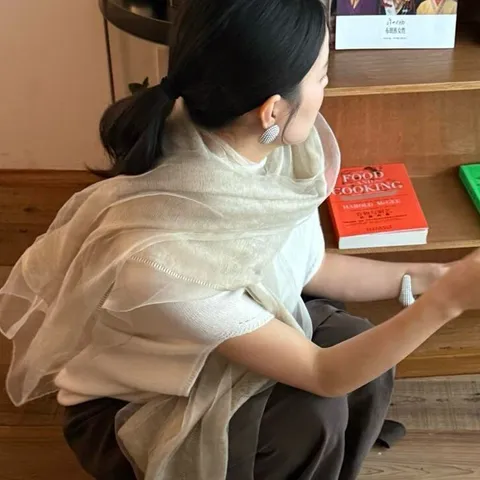 Women Mulberry Silk Wool Scarf Lightweight Elegant Gauze Shawl Wrap Soft Vintage Solid Color Large Scarf For All Seasons Daily Accessory