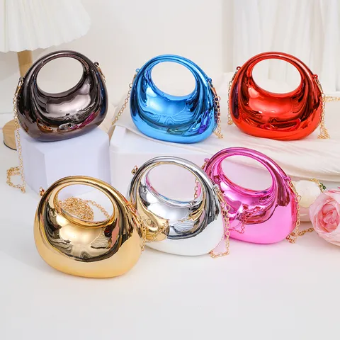 Sac Bandoulière Mini Croissant en Acrylique Tendance Sac Épaule Chaîne Métallique Brillante Mignon Porte-Monnaie Rouge à Lèvres pour Femmes