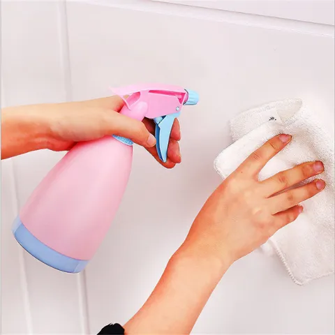 Regadera de Plástico Botella de Spray para Plantas Pulverizador de Presión Manual para Flores de Jardín Herramientas de Limpieza del Hogar Color Caramelo