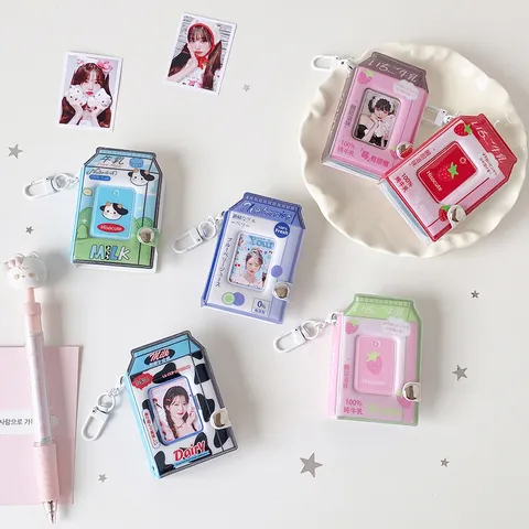 Mini Álbum de Fotos Creativo con Forma de Caja de Leche de Dibujos Animados Con Llavero Portatarjetas de PVC Para Tarjetas Idol Star Libro de Almacenamiento de Fotos de Una Pulgada