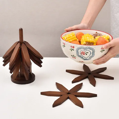 Creative Foldable Christmas Tree Bamboo Insulation Mat Heat Resistant Wooden Placemat Coaster Kitchen Dining Decor