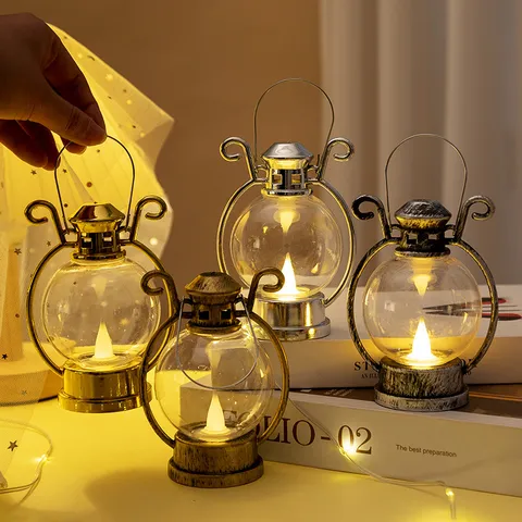 Lanterna a Candela Elettronica LED Retrò Lampada a Cherosene Vintage in Plastica Per Decorazioni Natale Halloween Luce Calda