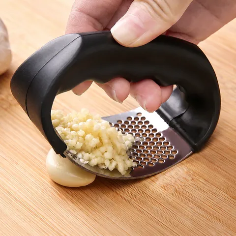 Stainless Steel Manual Garlic Press Portable Kitchen Gadget for Crushing Garlic