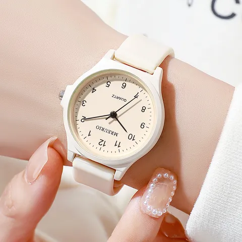 Orologio al Quarzo Minimalista per Studenti con Cinturino in Silicone Semplice Orologio Analogico Colorato per Uso Quotidiano