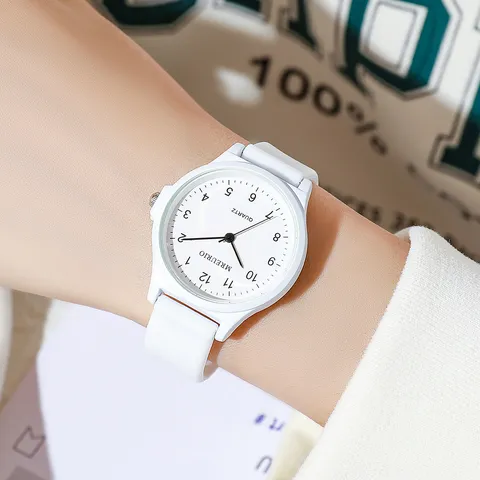 Orologio al Quarzo Minimalista per Studenti con Cinturino in Silicone Semplice Orologio Analogico Colorato per Uso Quotidiano