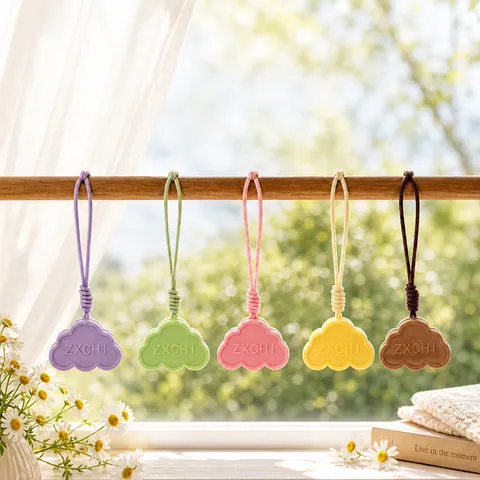 Cute Cloud Aromatherapy Pendant Long Lasting Solid Fragrance Diffuser For Car Wardrobe Bedroom Air Freshener Hanging Ornament