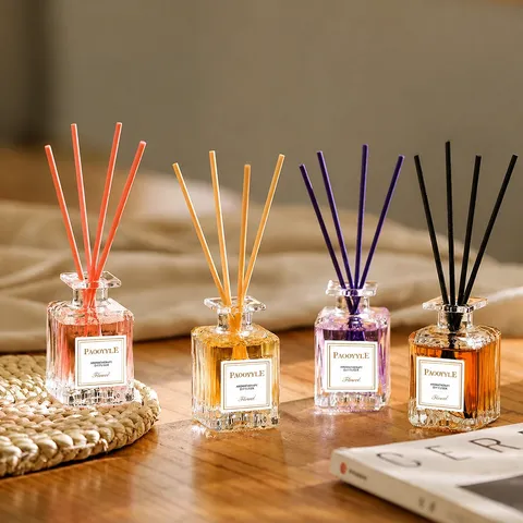 Aromatherapy Reed Diffuser Set Glass Bottle With Essential Oil And Sticks Long Lasting Air Freshener For Indoor Room Decor