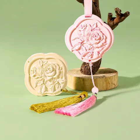 Car Aromatherapy Gypsum Plaster Rose Flower Diffuser Hanging Ornament Essential Oil Air Freshener Home Decor