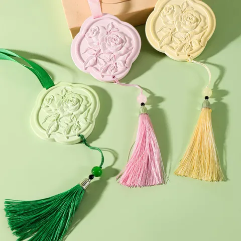 Car Aromatherapy Gypsum Plaster Rose Flower Diffuser Hanging Ornament Essential Oil Air Freshener Home Decor