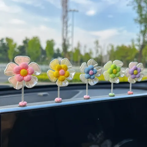 Car Dashboard Flower Ornament Plastic Spring Swaying Rotating Floral Decor Cute Interior Accessories For Auto