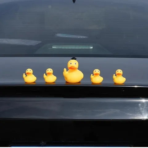Divertido Pato Dedo Medio Adorno de Coche Caucho Creativo Divertido Decoración Interior de Coche Figuras de Salpicadero Regalo