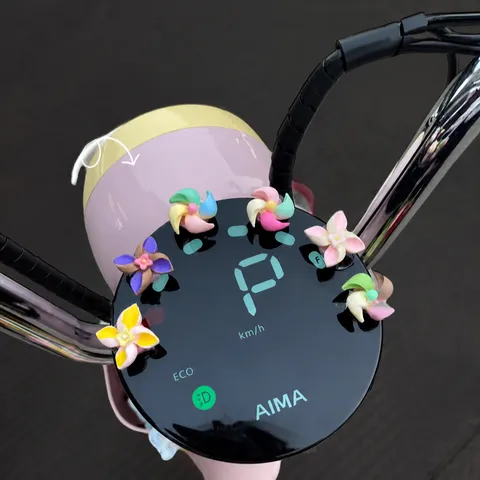 Colorful Rotating Windmill Car Dashboard Ornament Resin Cartoon Spinning Pinwheel Cute Interior Decor Accessories