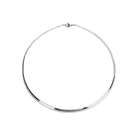 Collier Ras de Cou en Chaîne Serpent Plate en Acier Inoxydable Minimaliste pour Femmes Collier Géométrique en Couches Accessoire de Bijoux de Mode
