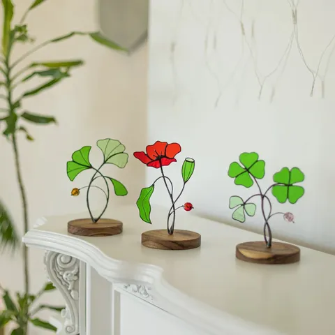 Modern Stainless Steel Stained Glass Poppy Flower Suncatcher Ornament Botanical Floral Metal Sculpture With Wood Base For Home Living Room Decoration