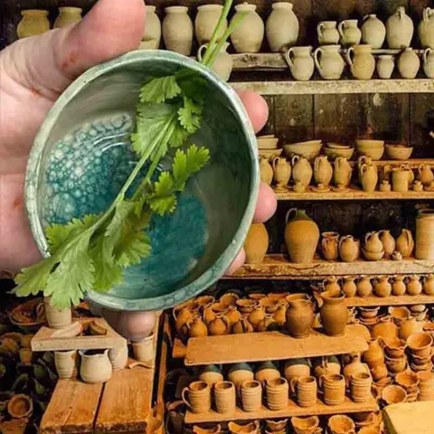 Ceramic Pottery Herb Stripper Bowl Multi Hole Kitchen Gadget Rosemary Thyme Leaf Stripping Tool Manual Vegetable Herb Destemmer For Everyday Cooking