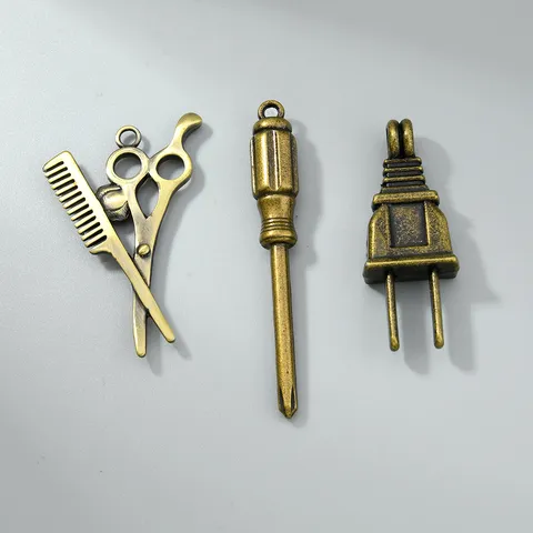 Colgante Retro de Aleación Mini Peine Tijeras Destornillador Enchufe Dije Para Fabricación de Joyería DIY Llavero Bronce Antiguo