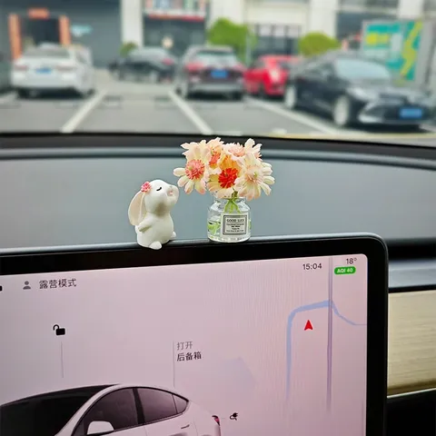 Harz Kaninchen Auto Ornament Süßes Häschen Mit Mini Glas Blumenvase Süße Cartoon Harz Figur Dashboard Innendekoration Geschenk
