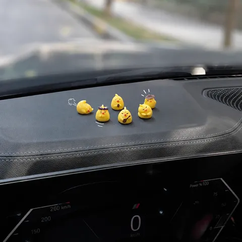 Cute Resin Yellow Chicken Car Dashboard Ornaments Cartoon Animal Miniature Desk Decor Home Interior Accessories