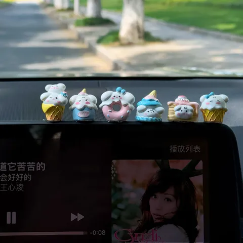 Lindo Cachorro de Postre Adorno de Salpicadero de Coche Resina Dibujos Animados Estatuilla de Animal Estilo Curativo Decoración Interior de Coche Regalo
