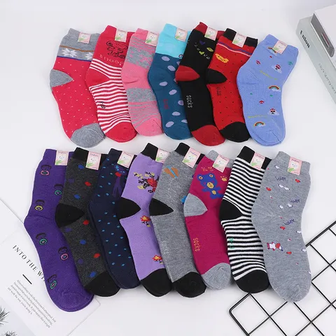 Thickened Winter Warm Women Socks Cotton Blend Mid-Calf Thermal Socks Assorted Patterns Casual Cozy Soft Socks