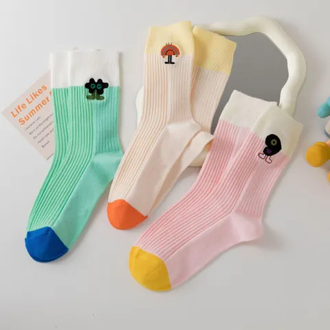 Women Dopamine Style Crew Socks Cute Cartoon Embroidery Cotton Breathable Comfortable Spring Summer Casual Socks