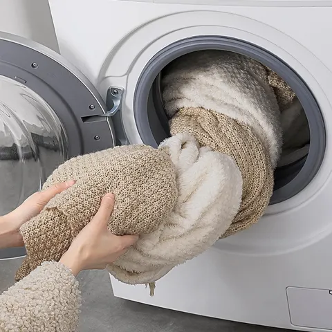 Cute Bear Sponge Laundry Ball Anti-tangle Hair Removal Cleaning Sponge Laundry Accessory Household Cleaning Tool