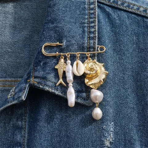 Vintage Alloy Ocean Theme Safety Pin Brooch Gold Plated Starfish Artificial Pearl Shell Fish Lobster Snail Brooch For Women Vacation Jewelry