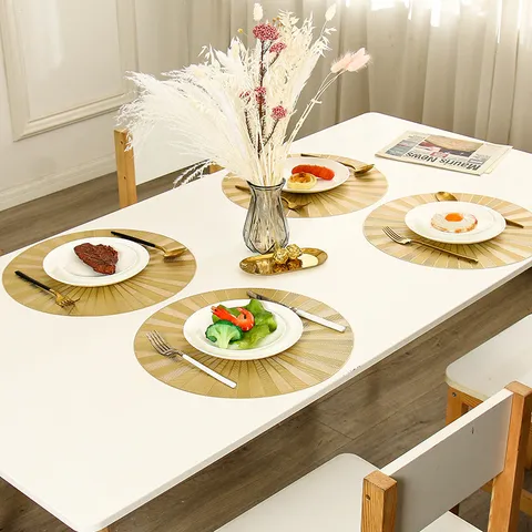 Tovaglietta Rotonda in PVC Bronzatura Traforata Isolamento Termico Lavabile Moderno Minimalista Decorazione Tavola