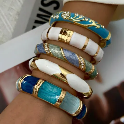 Vintage Alloy Enamel Bangle For Women Luxury Geometric Blue White Enamel Rhinestone Open Cuff Bracelet Retro Style Fine Hand Jewelry