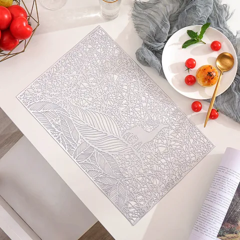 Skandinaviko Styl Kouflo PVC Souplase Xryso Asimi Elafi Fyllo Motibo Ansthektiko sti Zesti Ladi Pleno Diakosmisi Kouzinas