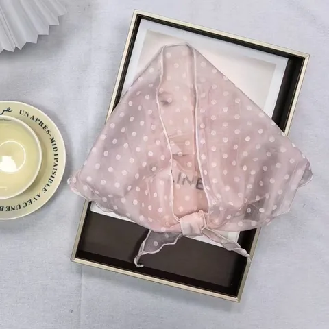 Dames Mode Polka Dot Organza Driehoek Sjaal Transparante Lichte Hoofdsjaal Leuke Dagelijkse Hals Sjaal Voor Vrouwen Accessoires