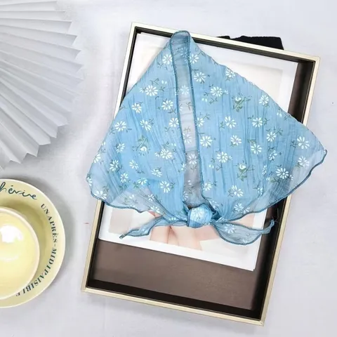 Dames Zoete Bloemen Driehoek Sjaal Vintage Lichtgewicht Gekreukt Chiffon Hoofddoek Madeliefje Print Hals Sjaal Voor Reizen Dagelijkse Outfit