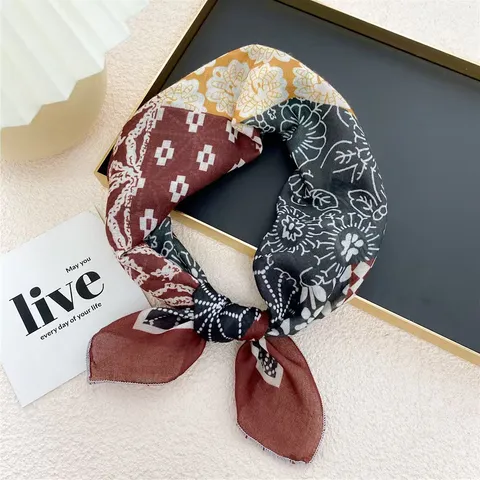 Dames Vierkante Sjaal Paisley Geometrisch Bedrukt Polyester Hoofdband Mode Hals Sjaal Dagelijks Casual Veelzijdig Accessoire