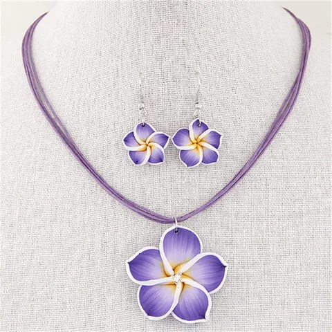 Elegantes Frangipani Schmuckset Für Damen Polymer-Ton Kristall Blume Halskette Und Ohrringe Set Hawaiianischer Strand Urlaubsschmuck