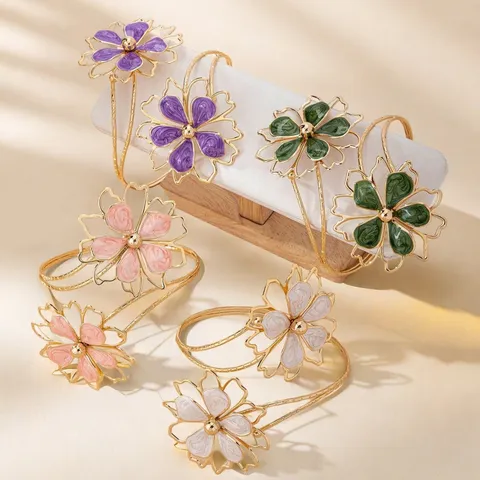 Vintage Onregelmatig Patroon Bloem Armmanchet Voor Vrouwen Europese Legering Emaille Opengewerkte Armring Verstelbare Armband Sieraden