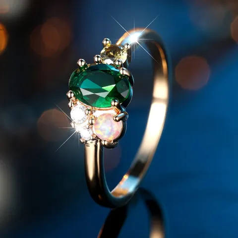 Luxurious Gold Plated Copper Oval Green Gemstone Ring For Women Elegant Inlaid Artificial Opal Rhinestone Geometric Finger Ring Jewelry