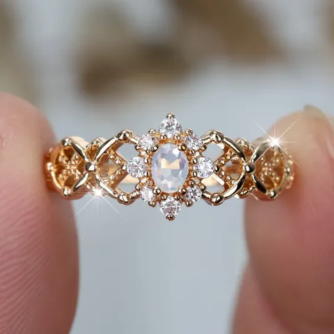 Vintage Copper Gold Plated Filigree Hollow Oval Moonstone Rhinestone Ring Geometric Flower Halo Thin Finger Ring Jewelry For Women Party