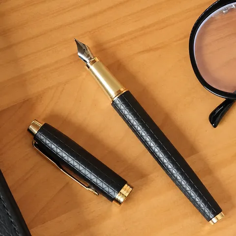 Set di Penna Stilografica in Metallo di Lusso Ufficio Scrittura Con Pennino Fine e Bottiglia d'Inchiostro Regalo