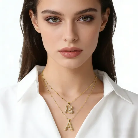 Fashion Copper Inlaid Zircon 26 English Letters Heart Pendant Necklace Full Diamond Clavicle Chain Jewelry For Women