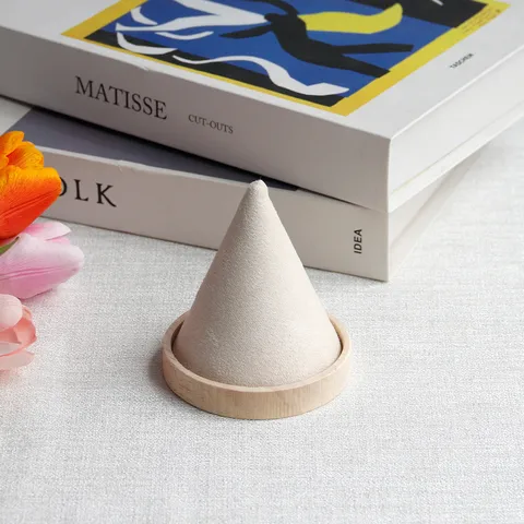 Expositor de Joyas de Cono Creativo Soporte de Pulsera Para Anillos Reloj Organizador Con Base de Madera Maciza Decoración