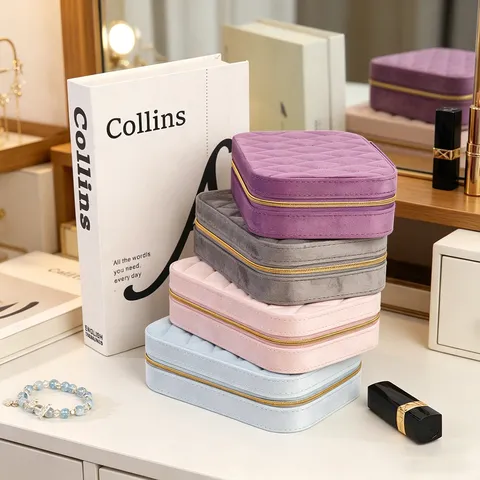 Portable Velvet Jewelry Box Travel Jewelry Organizer For Rings Earrings Bracelets Quilted Storage Case With Metal Zipper