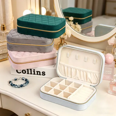 Portable Velvet Jewelry Box Travel Jewelry Organizer For Rings Earrings Bracelets Quilted Storage Case With Metal Zipper