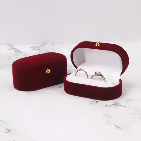 Vintage Wine Red Velvet Jewelry Box Oval Ring Earring Storage Organizer Case With Gold Buckle Jewelry Display Box For Store Home