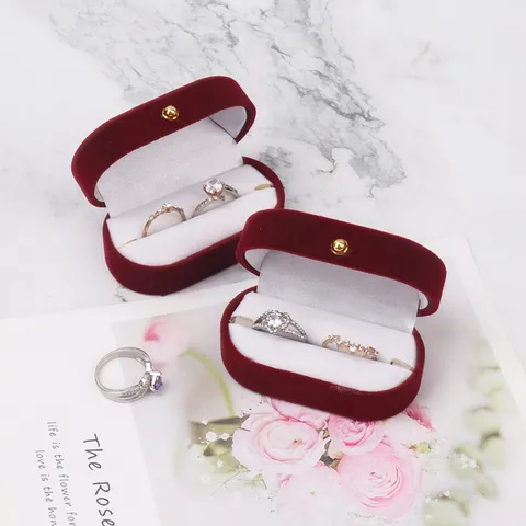 Vintage Wine Red Velvet Jewelry Box Oval Ring Earring Storage Organizer Case With Gold Buckle Jewelry Display Box For Store Home