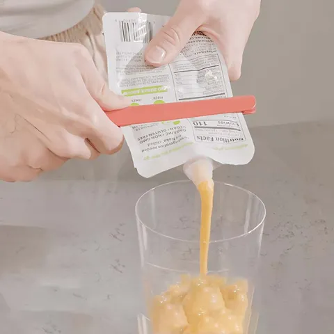 Plastic Sauce Packet Squeezer Kitchen Gadget Portable Tube Dispenser Food Waste Refuse Extruder Household Cooking Tool