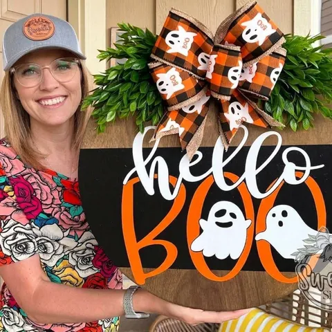 Halloween Christmas Wooden Welcome Door Sign Round Ghost Skull Dog Plaid Bow Artificial Greenery Holiday Porch Hanging Decor